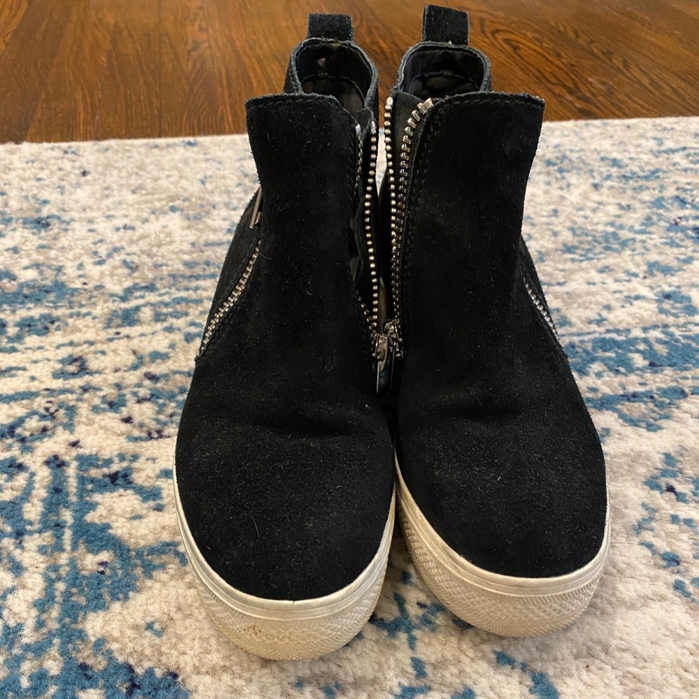 Steve Madden Suede Wedge